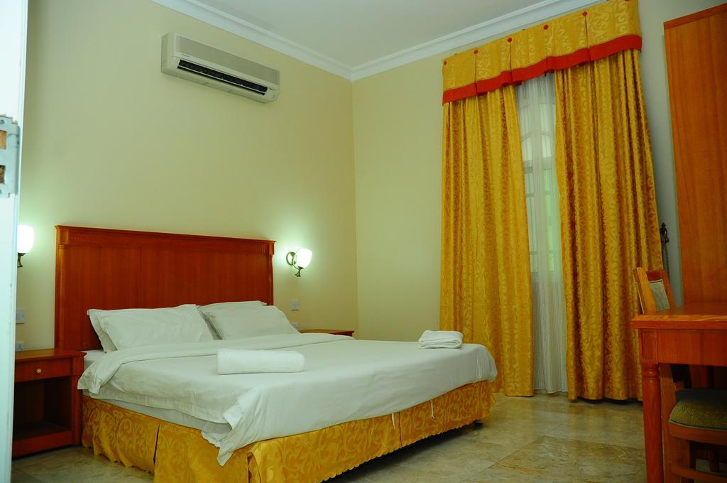 Al Faisal Hotel Suites Сур Экстерьер фото
